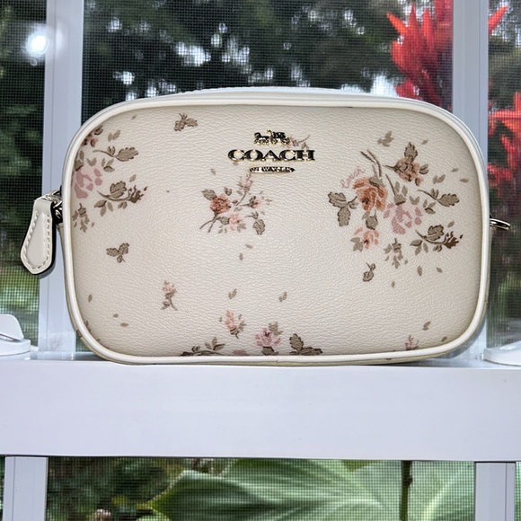 Coach Outlet Bag - Picture 1 of 12